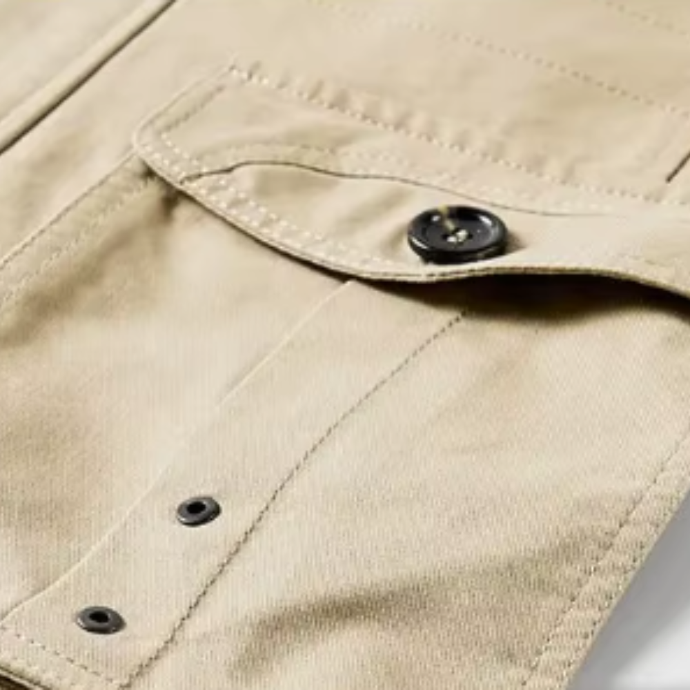 Chaqueta elegante con múltiples bolsillos